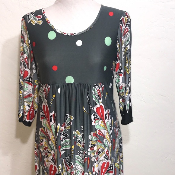 R and B Size: XL Pattern Dress - Picture 1 of 8